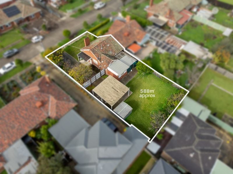 6 Dedrick Grove, Braybrook VIC, Braybrook - Thumbnail 3