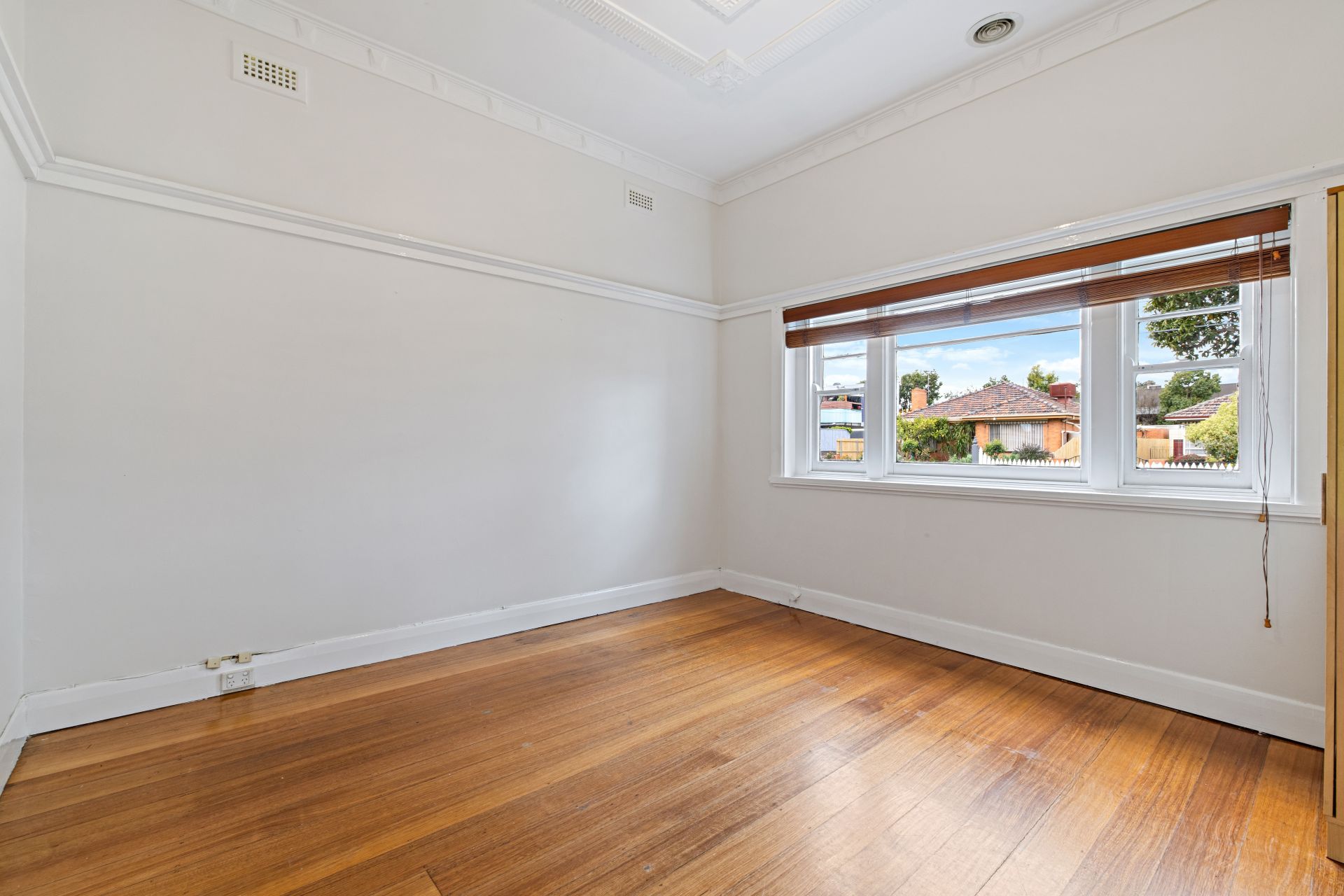 Immaculate refurbished family home close to schools.