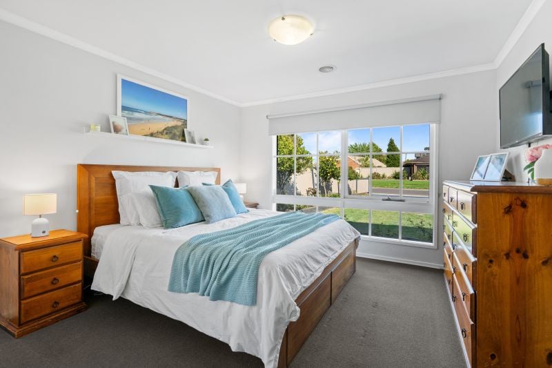 12 Axminster Drive, Craigieburn