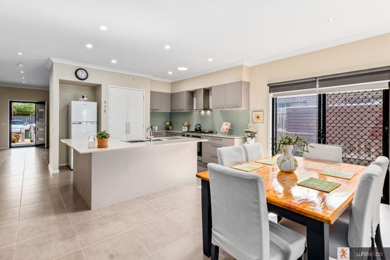 38 Ovens Circuit Whittlesea VIC, Whittlesea - Thumbnail 3