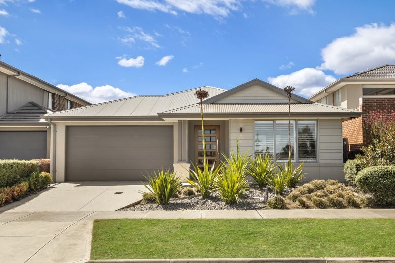 15 Lakeside Drive, Wollert