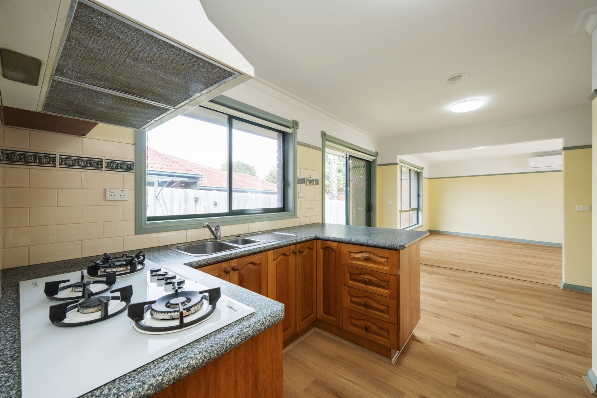 Fresh, Modern Living in a Convenient Location!