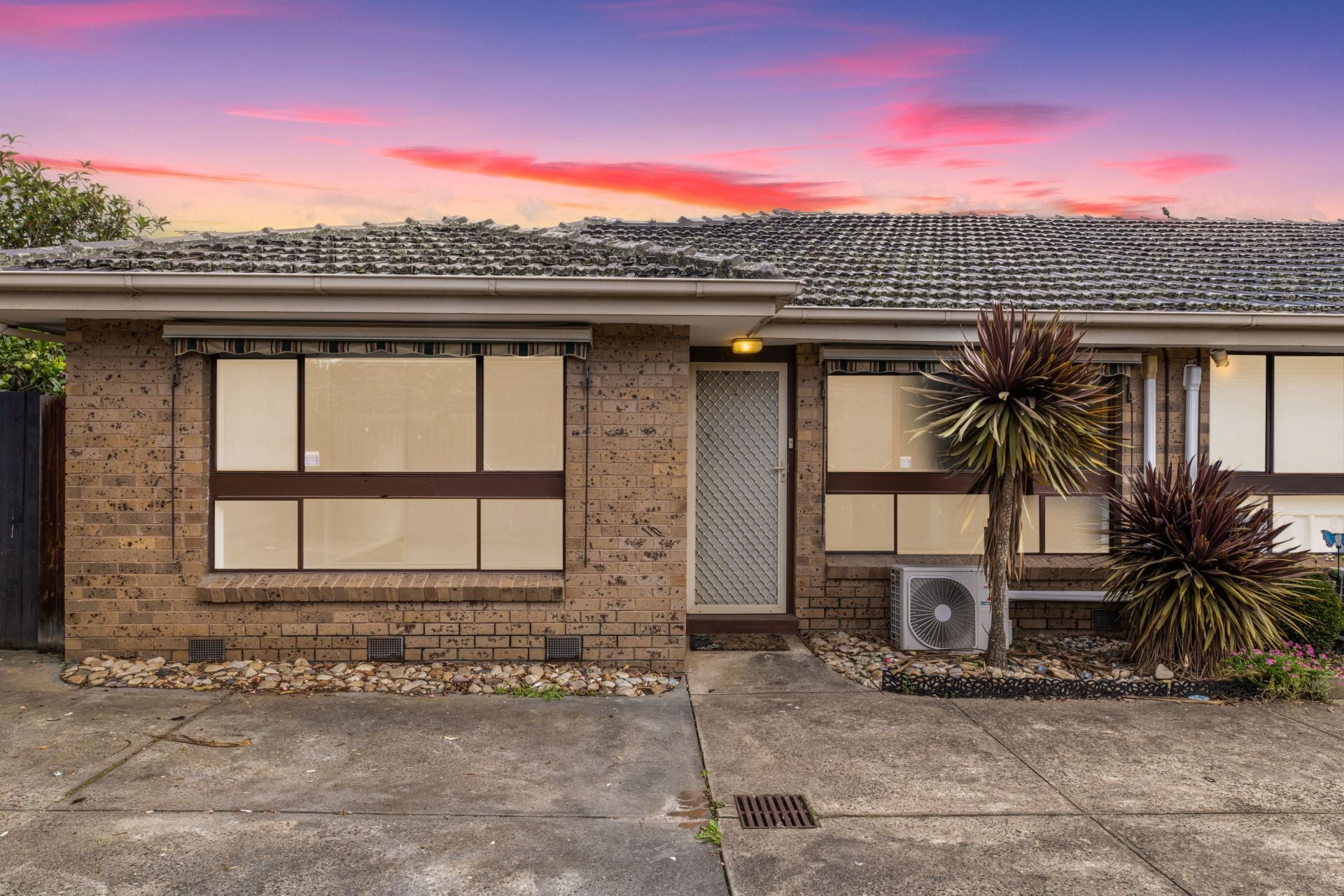 Stylish Low Maintenance Living In A Prime Reservoir Pocket