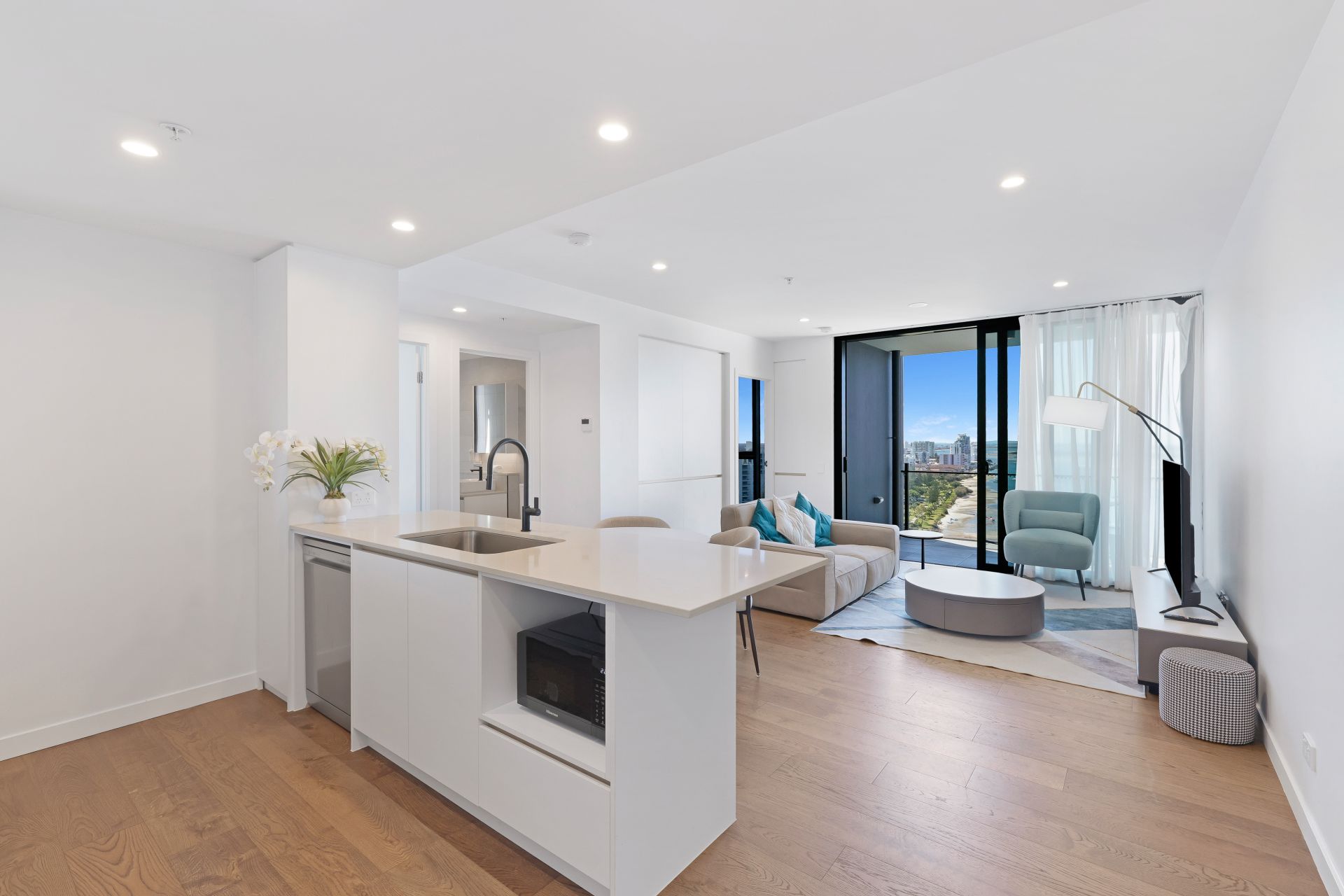 1162/7 Quarter Lane, Southport QLD 4215, Southport - Thumbnail 2