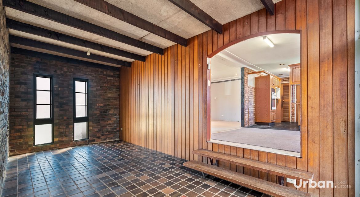 Lurnea 6 Thelma Street