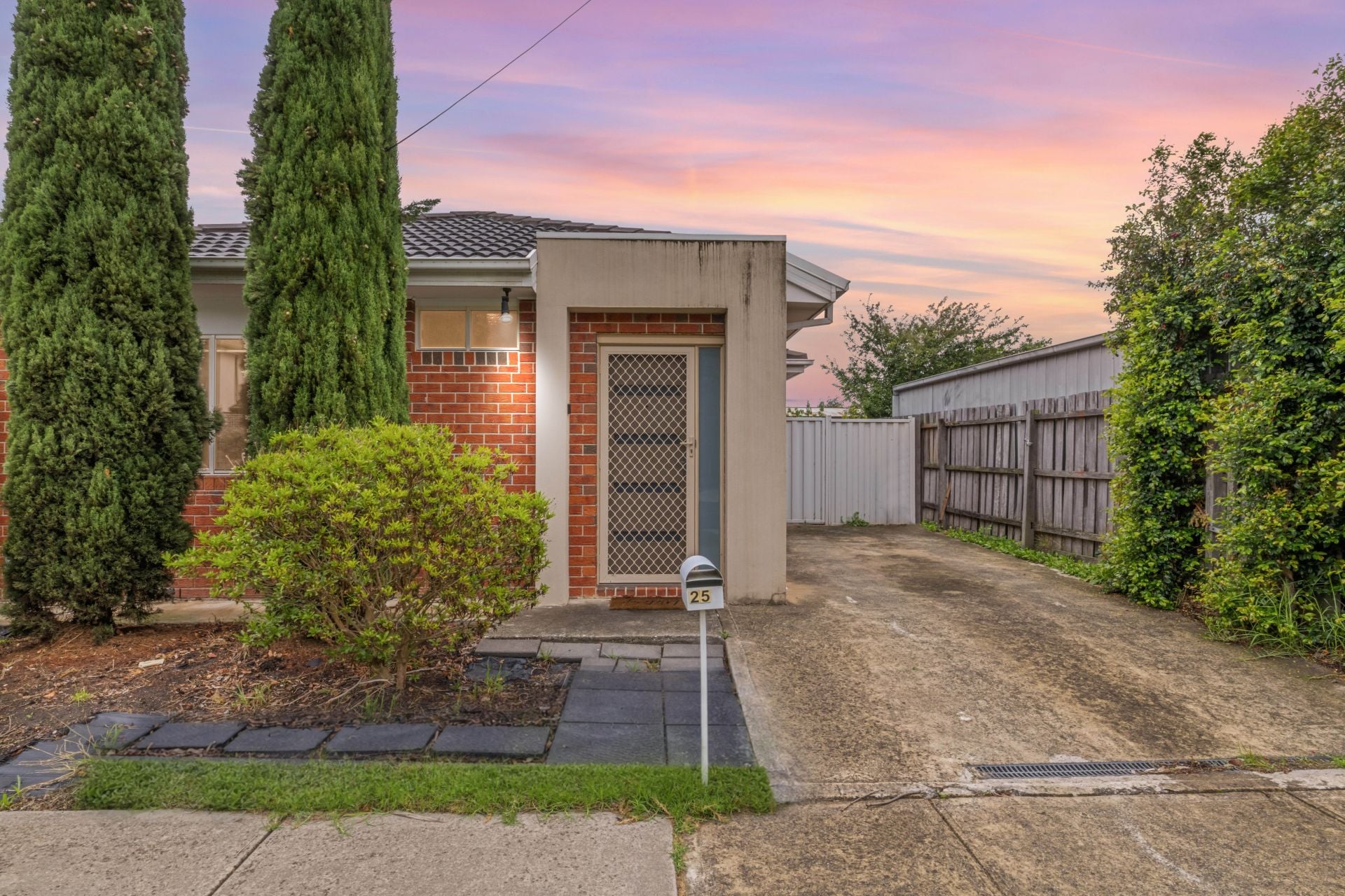 Stylish Simplicity In A Convenient Location