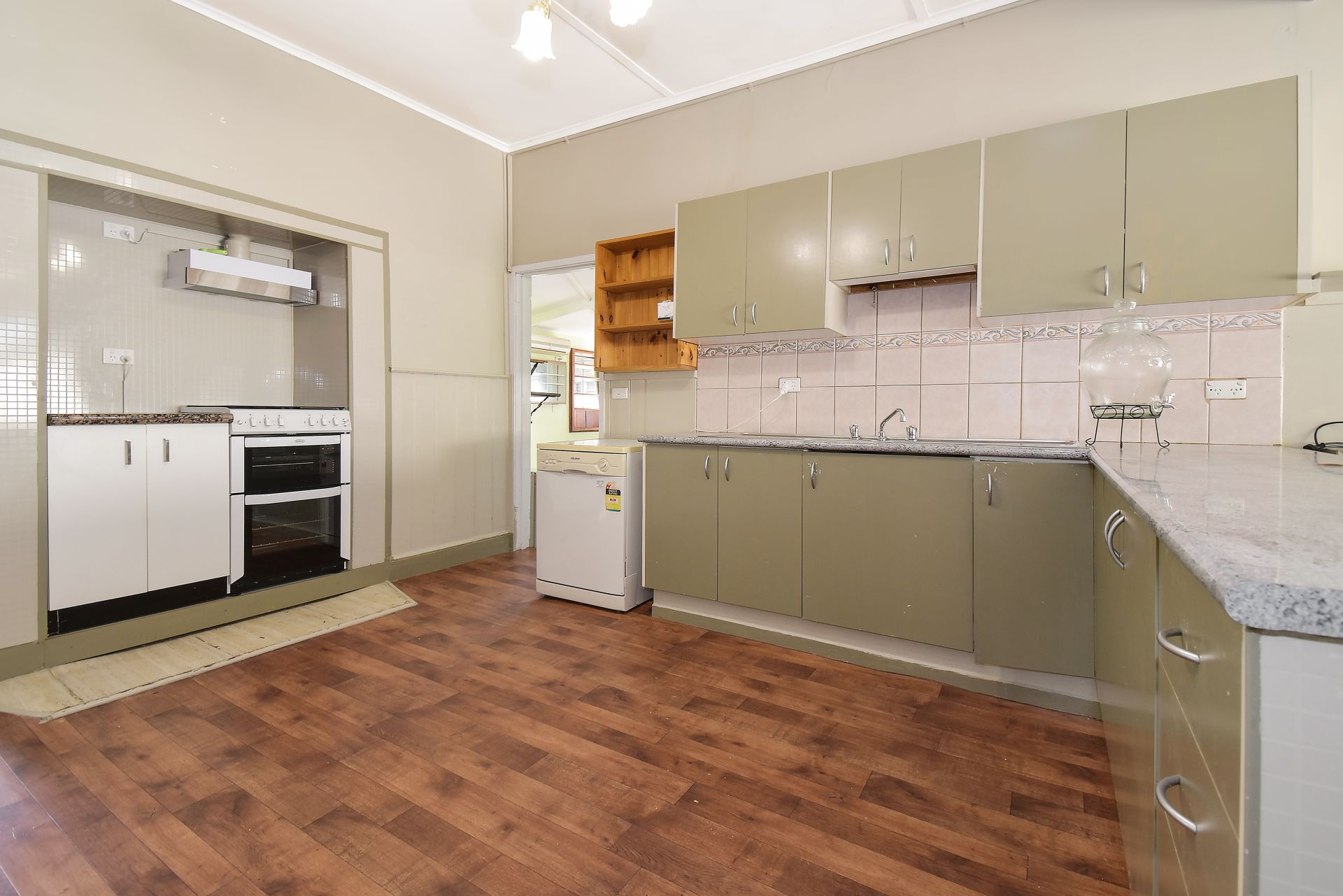 92 Burns  Street, Maryborough, Maryborough - Thumbnail 6