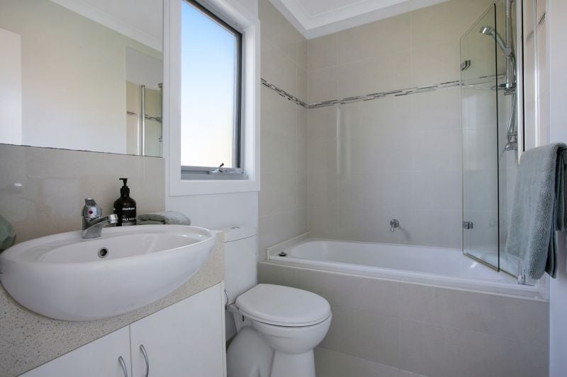 3/155 Rathcown Road, Reservoir