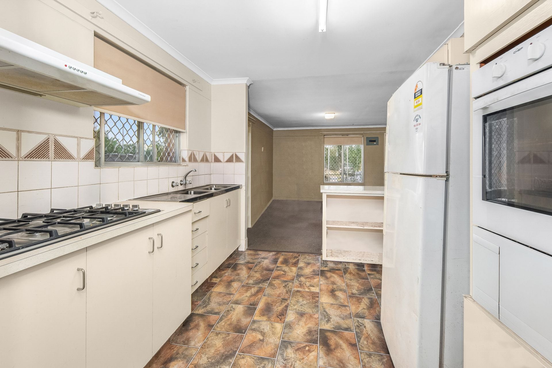 111 Lackman Terrace Braitling NT, Braitling - Thumbnail 3