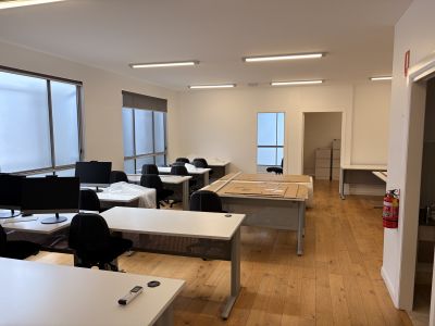 REFURBISHED GROUND FLOOR OFFICE!