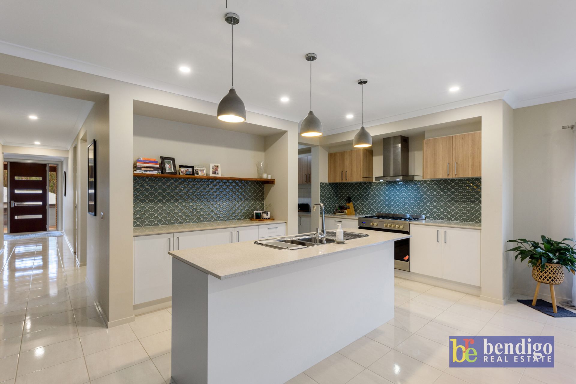 24 Bolitho Terrace Maiden Gully VIC, Gully - Thumbnail 2