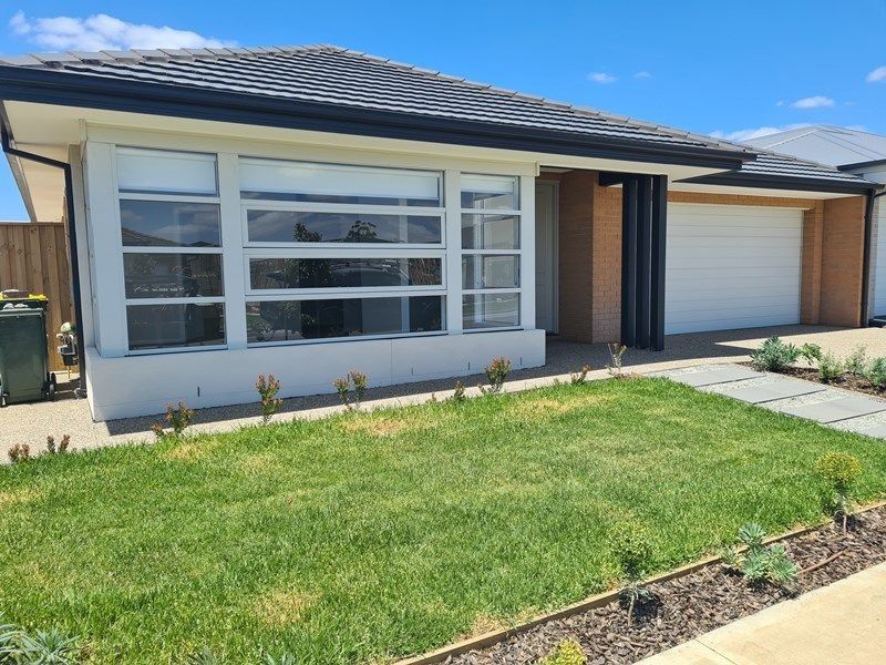 48 Grovedon Circuit, Donnybrook