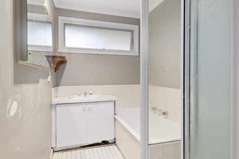 16 Maywood Drive, Epping