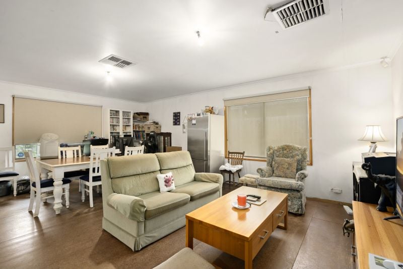 13 Mulberry Parade, Heidelberg West