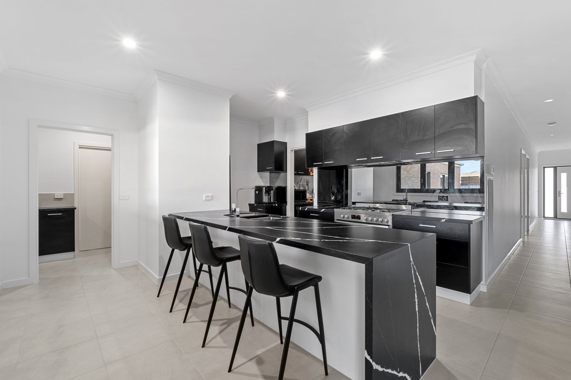 19 Cloverfields Drive, Epsom, Epsom, Epsom - Thumbnail 4