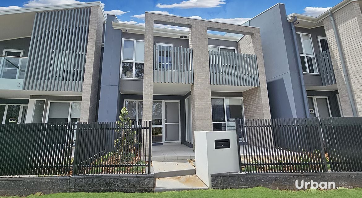 Oran Park 50 Grassbird Avenue
