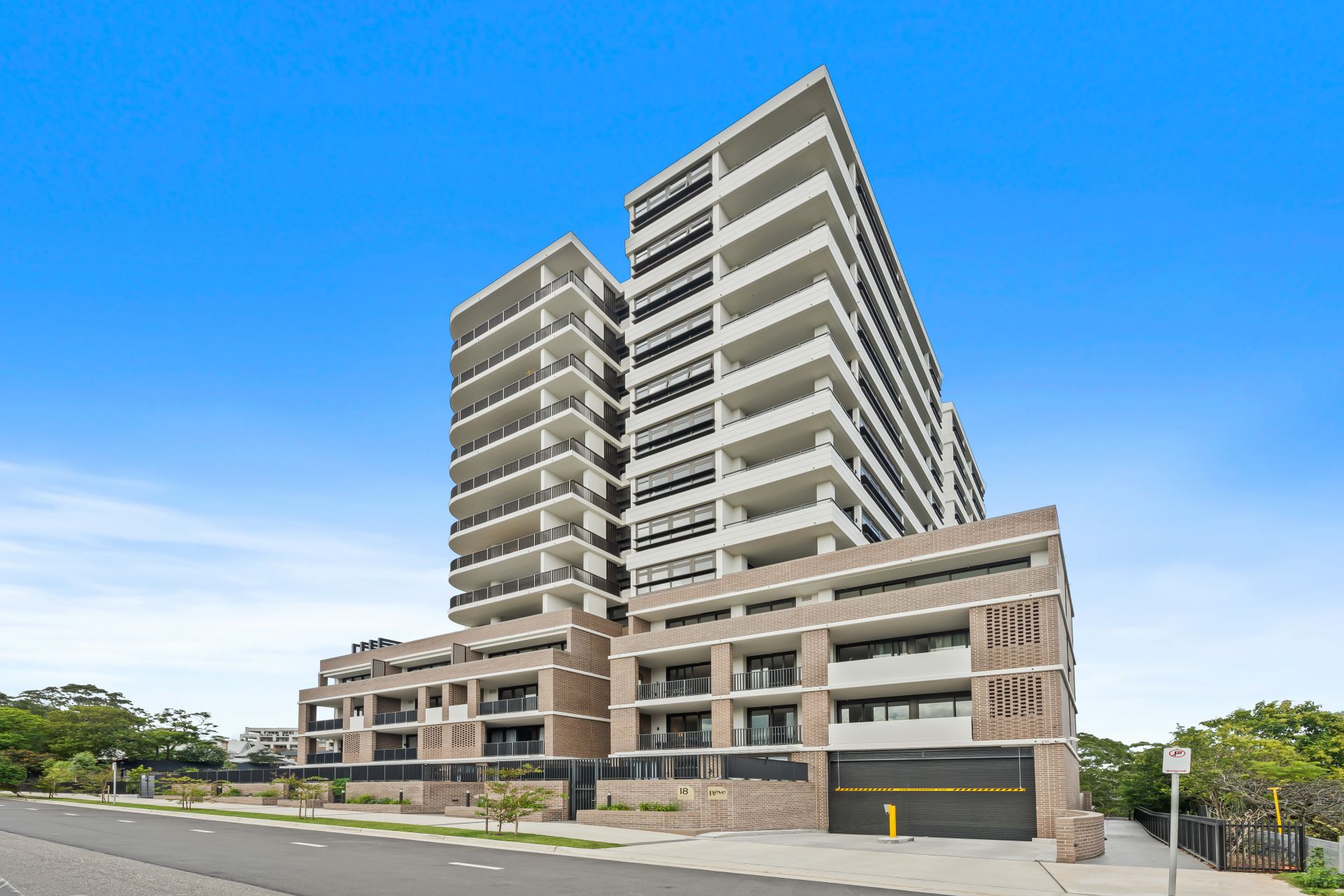 18 Garthowen Crescent, Castle Hill, Castle Hill - Thumbnail 6