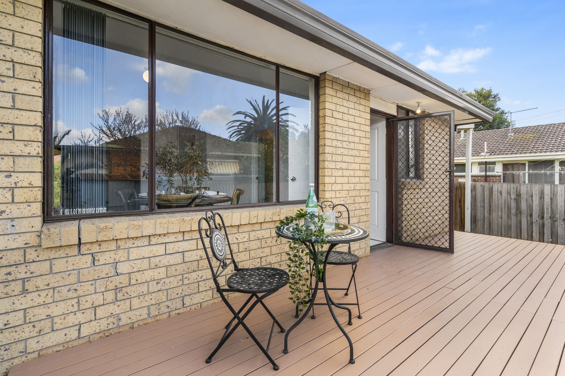Spacious Single Level Villa, Fabulous Locale