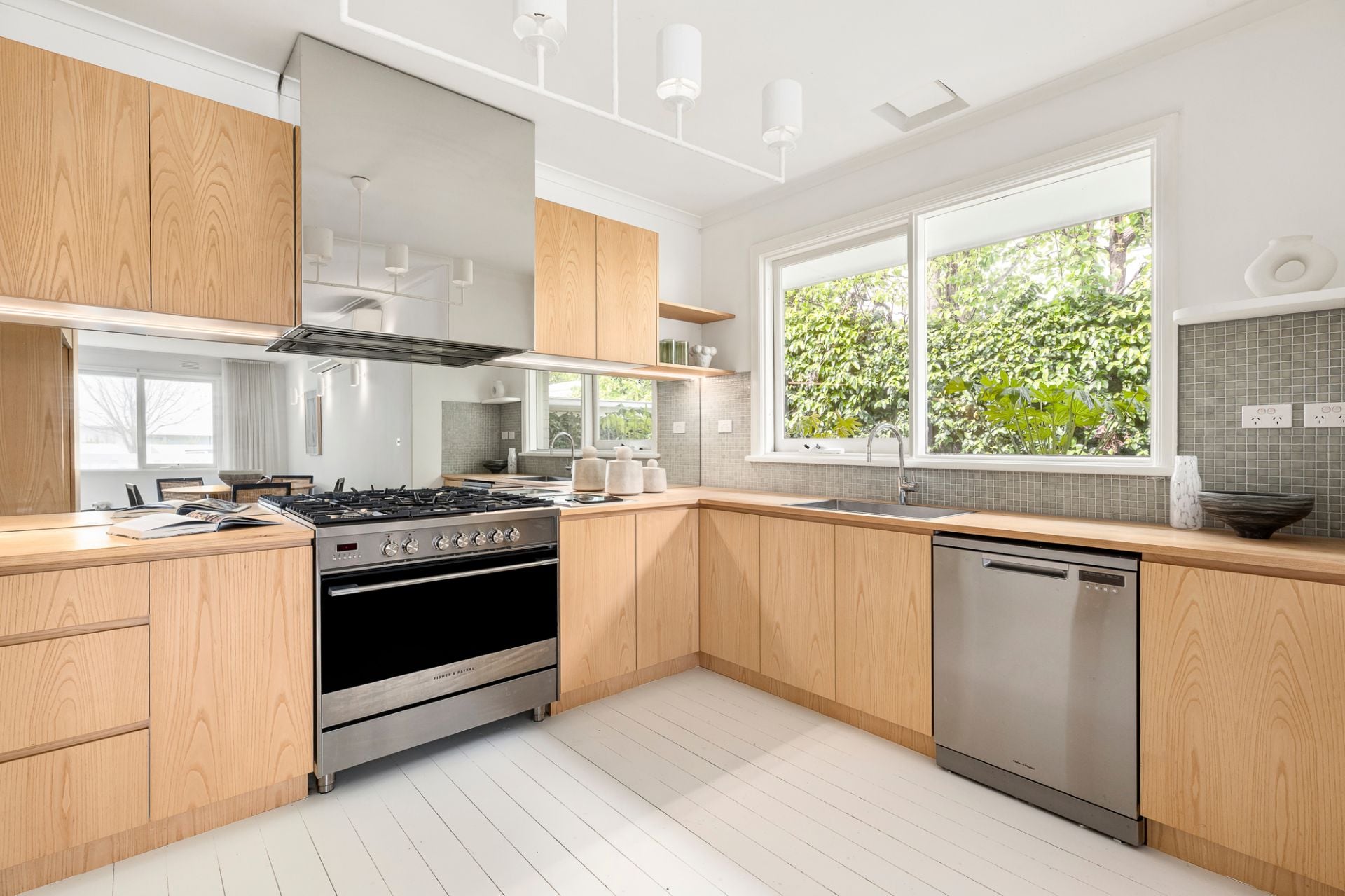 3/3 Orchard Street, Brighton, Brighton - Thumbnail 3