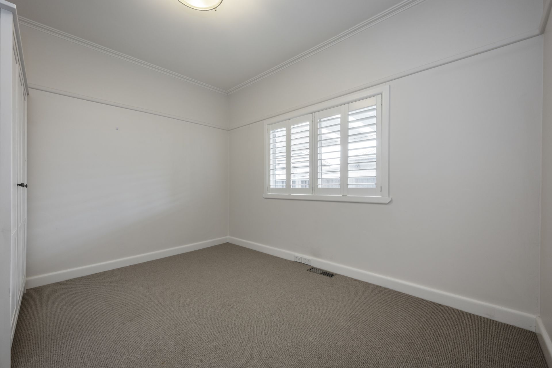 Spacious Family Home in Prime Greensborough Location