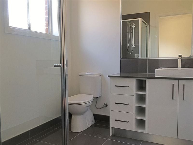 50 Adoquin Street, Doreen