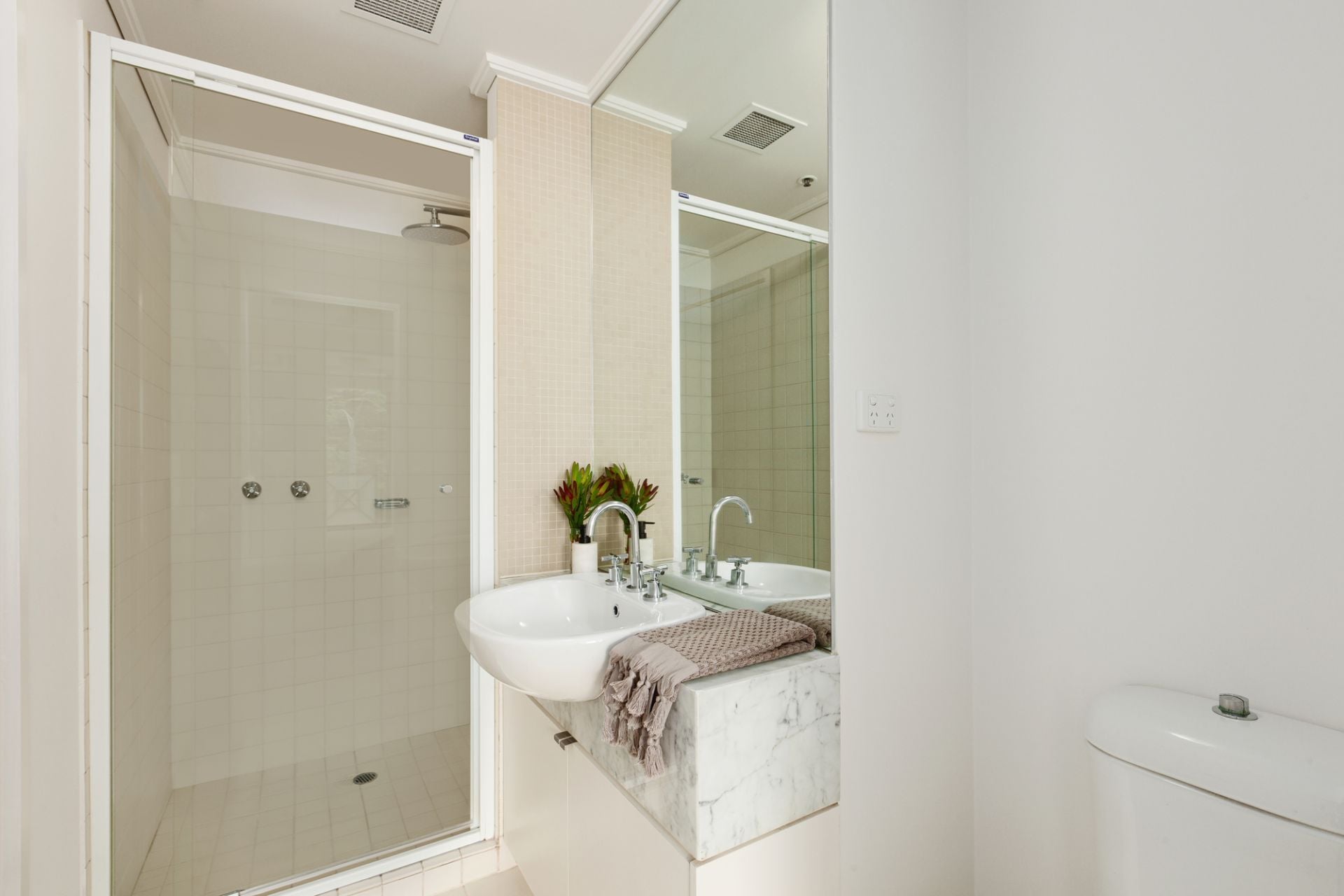 208/360 St Kilda Road, Melbourne, Melbourne - Thumbnail 4