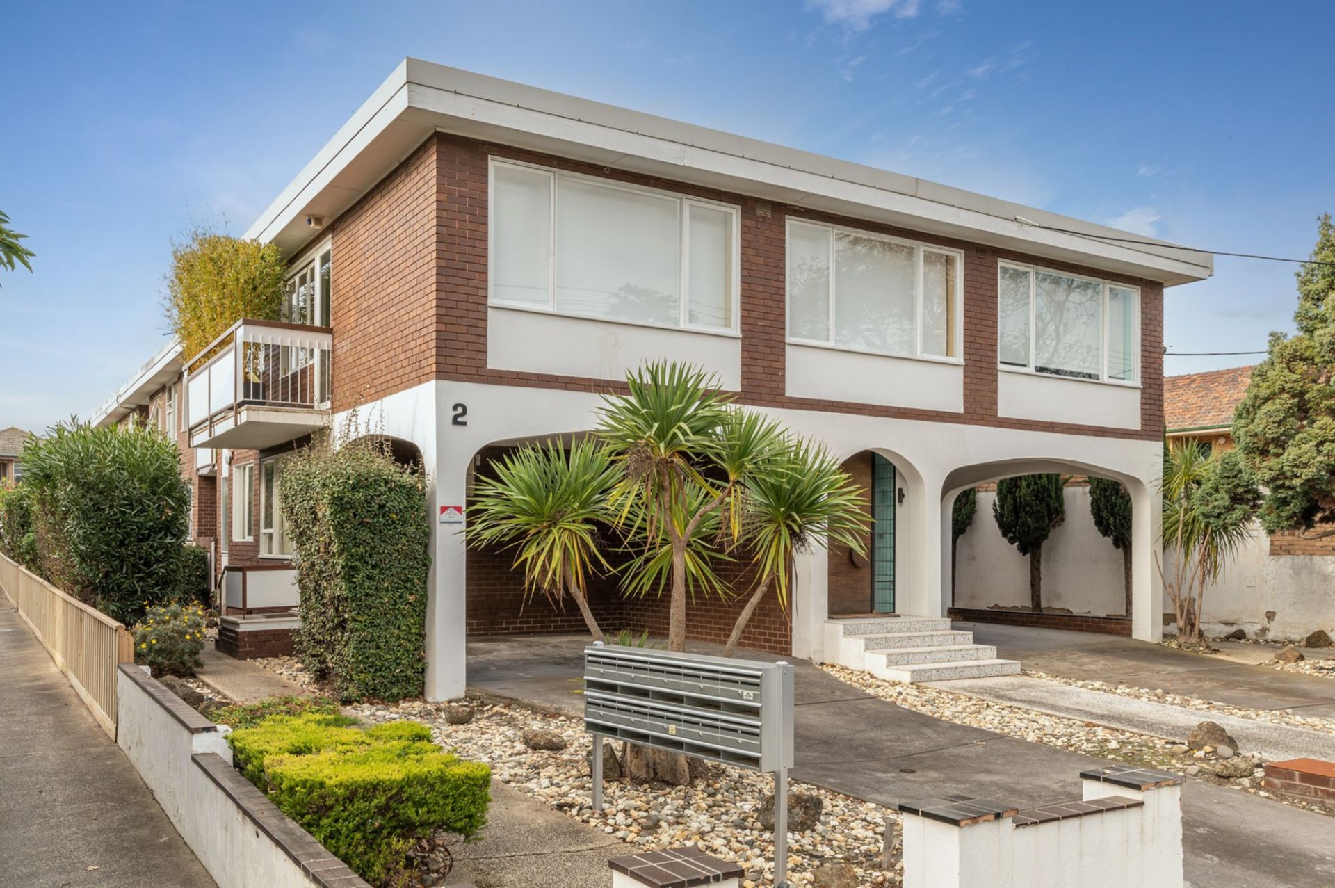 10/2 Parkside  Street, Elsternwick, Elsternwick - Thumbnail 2