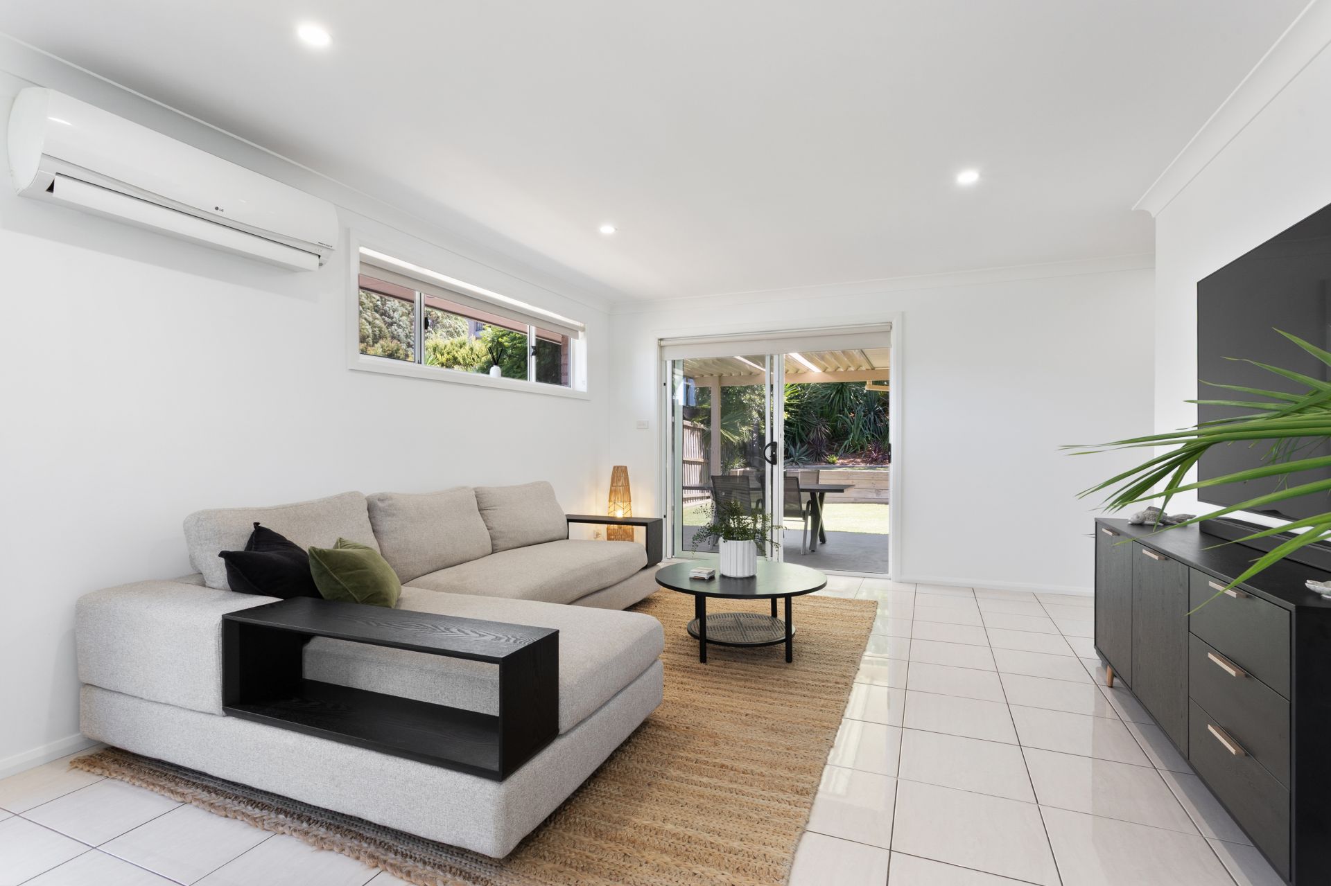 25 Flame Tree Circuit, Woonona