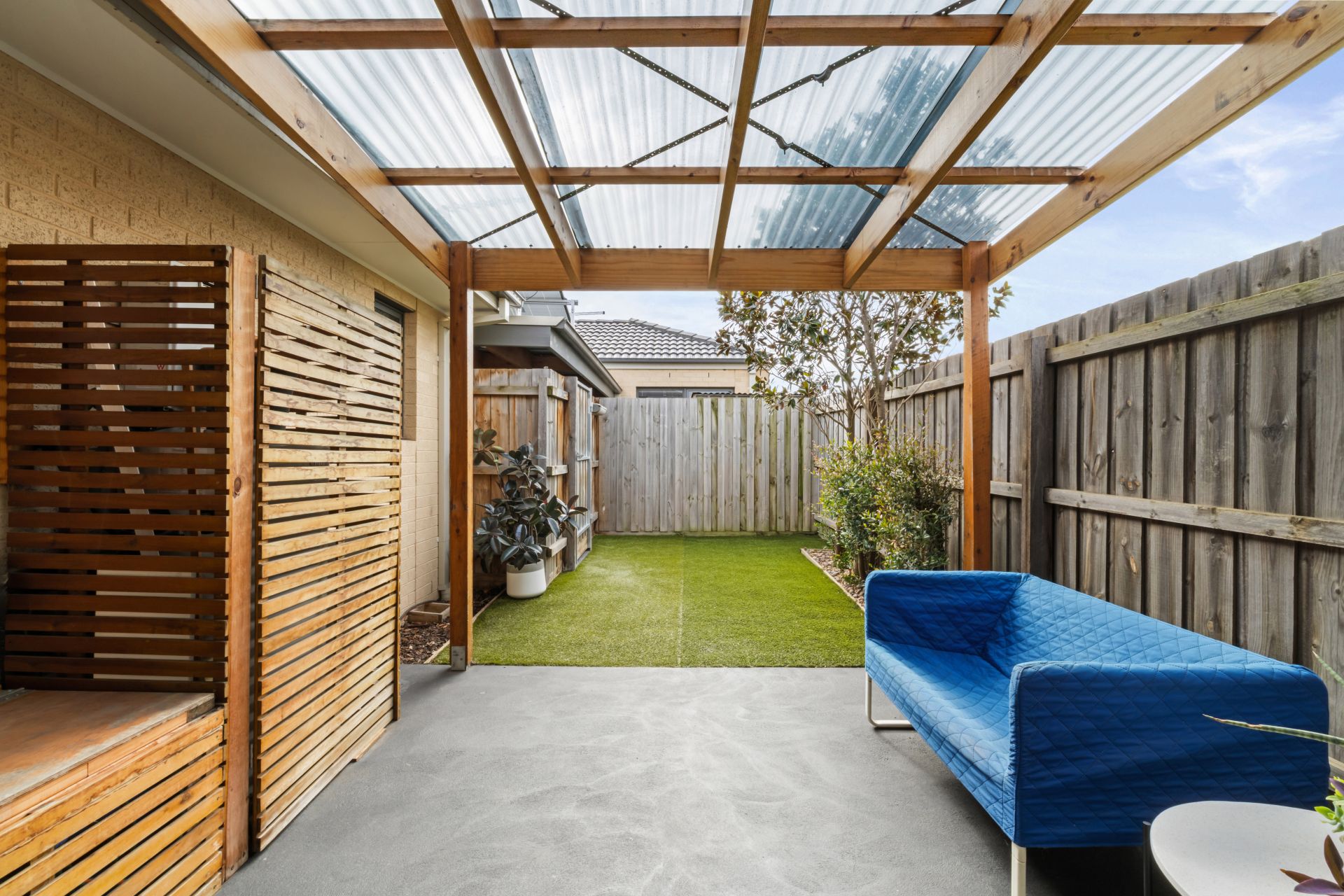 Contemporary Comfort in a Peaceful Reservoir Pocket