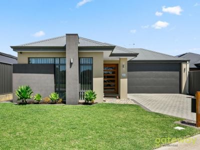 68 Mornington Crescent, Wandi