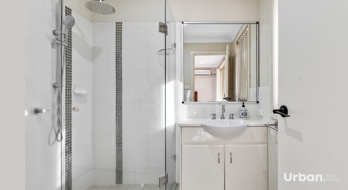 Casula 60 Roth Street