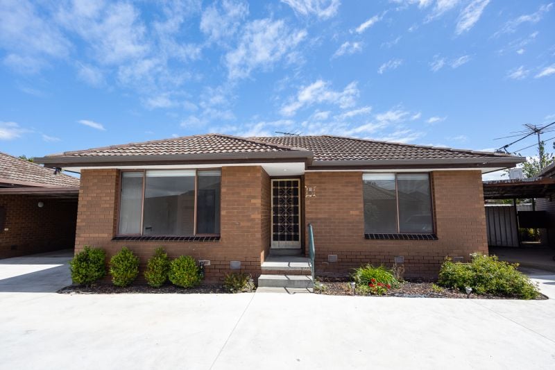 6/1 Rochdale Square, Lalor