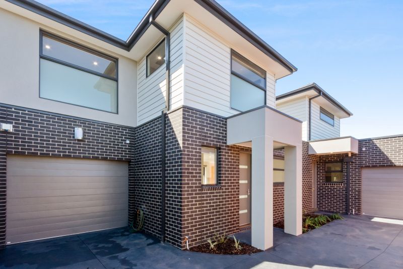 3/8 Smith Street, Reservoir