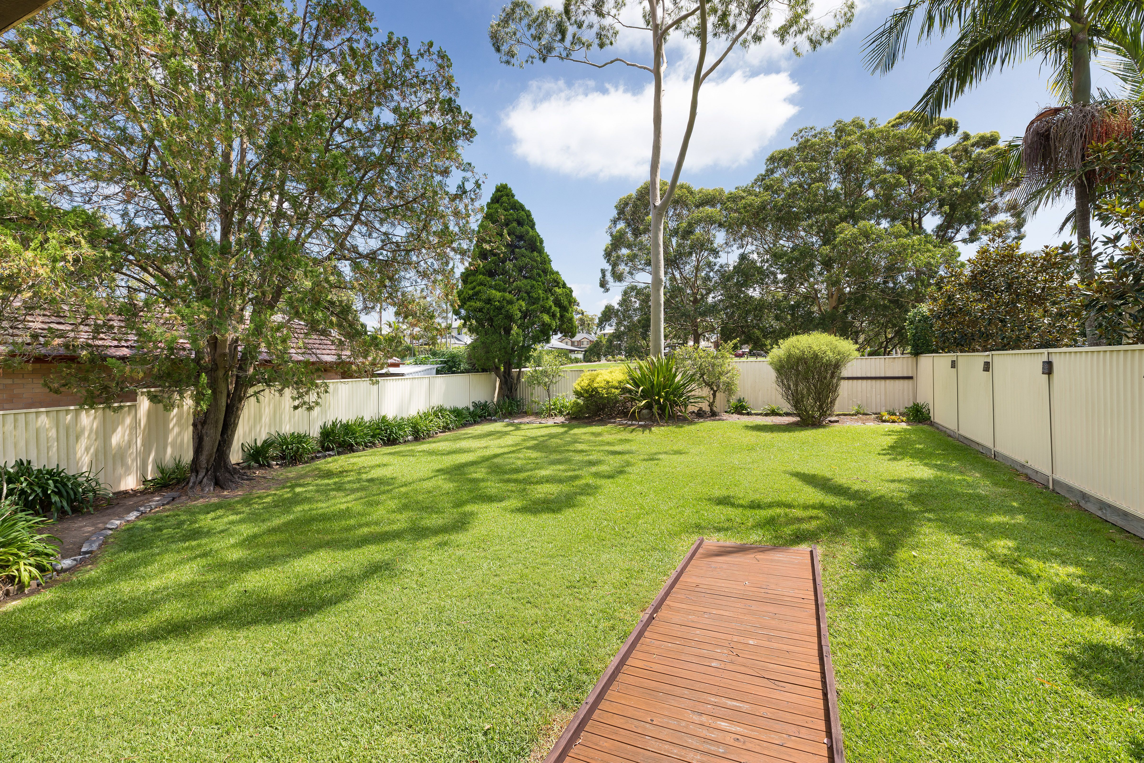 11 Yuruga Avenue, CARINGBAH SOUTH, Caringbah South - Thumbnail 3