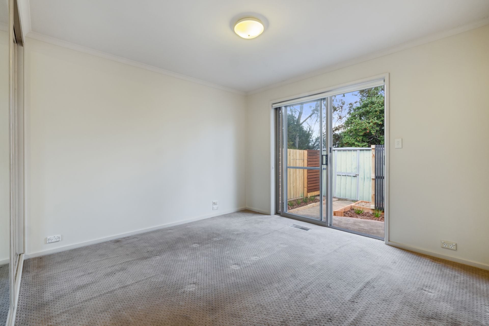 5A Ludeman Court, Reservoir, Reservoir - Thumbnail 7
