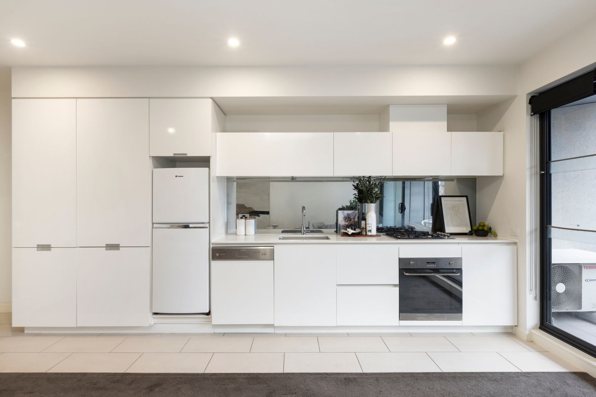 101/8 Bond Street, South Yarra, South Yarra - Thumbnail 4