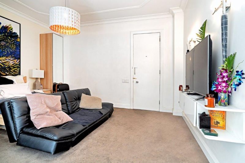 2/18 Springfield Avenue Potts Point NSW, Potts Point - Thumbnail 3