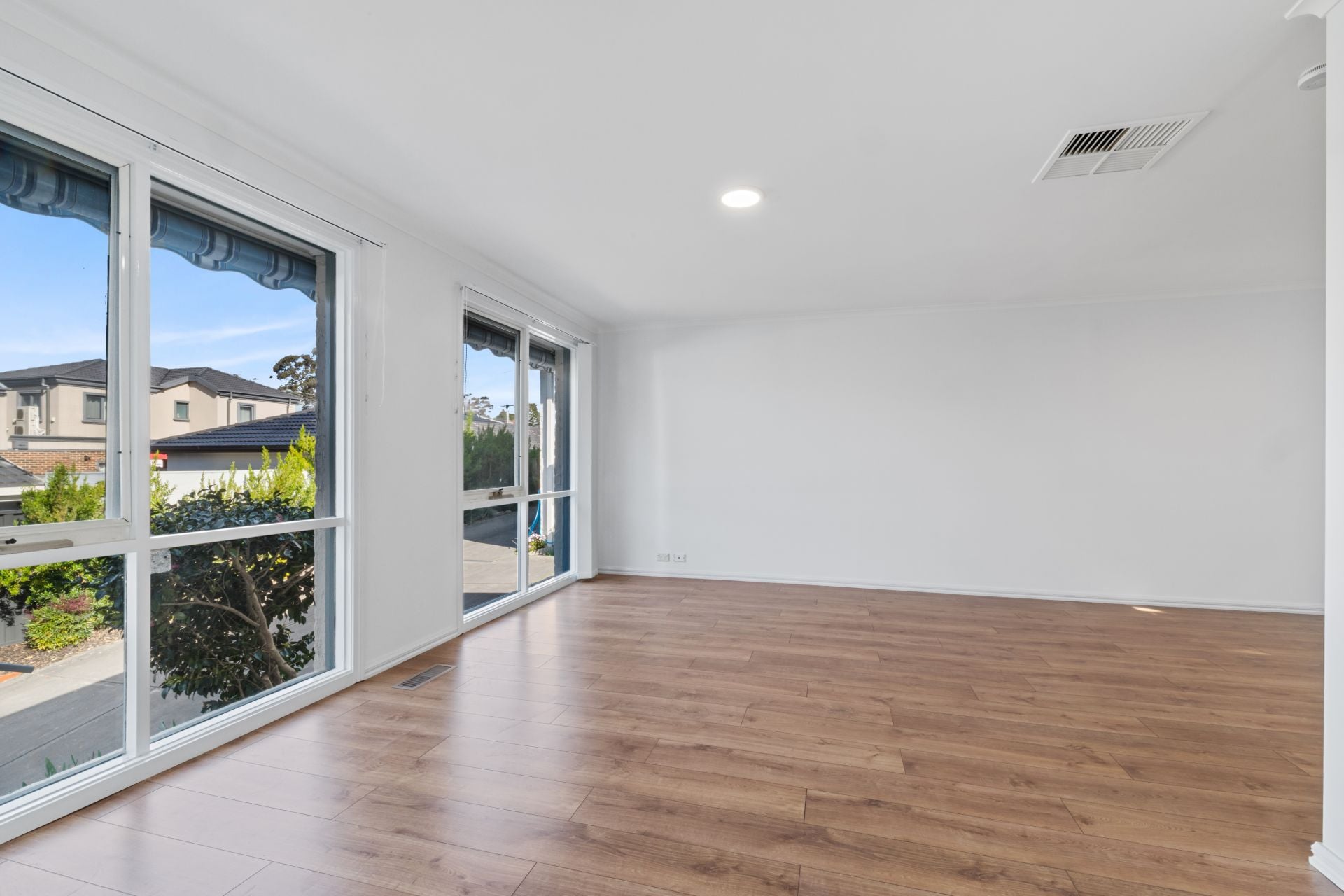 Generous 3-Bedroom Home in Sought-After Templestowe