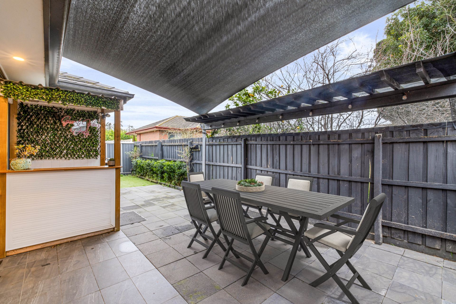Stylish Unit In A Central Lalor Pocket