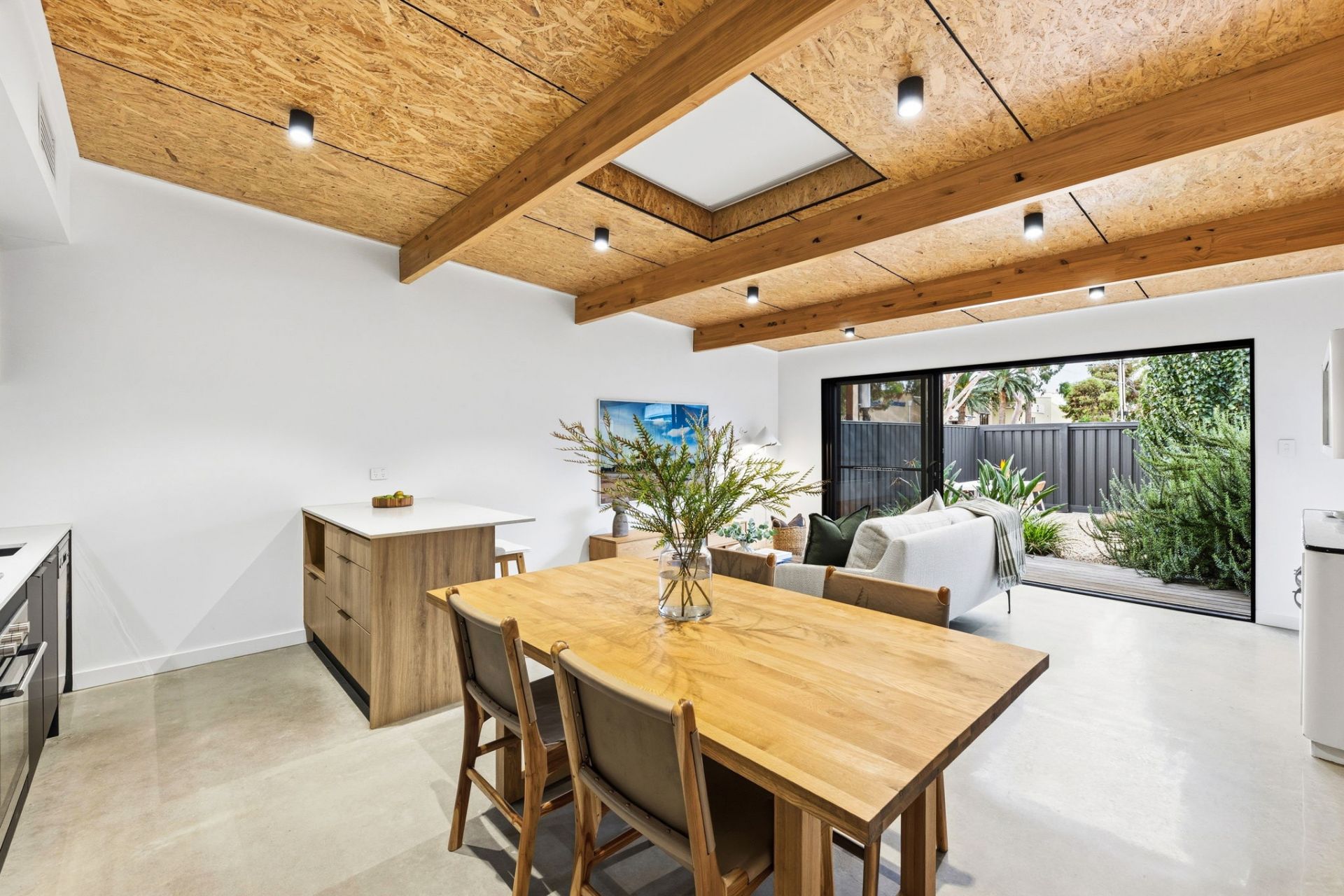 33 First Street, Brompton, Brompton - Thumbnail 8