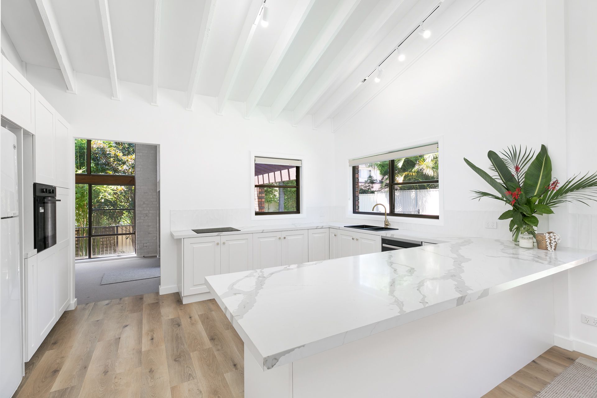 58 Jacaranda Road, CARINGBAH SOUTH, Caringbah South - Thumbnail 3