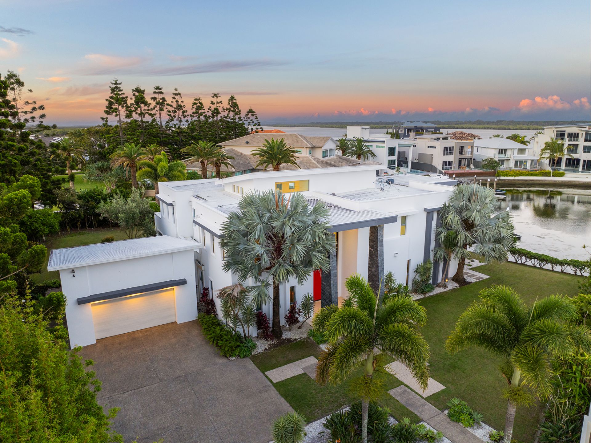 2-4 Royal Albert Crescent, Sovereign Islands QLD 4216, Sovereign Islands - Thumbnail 3