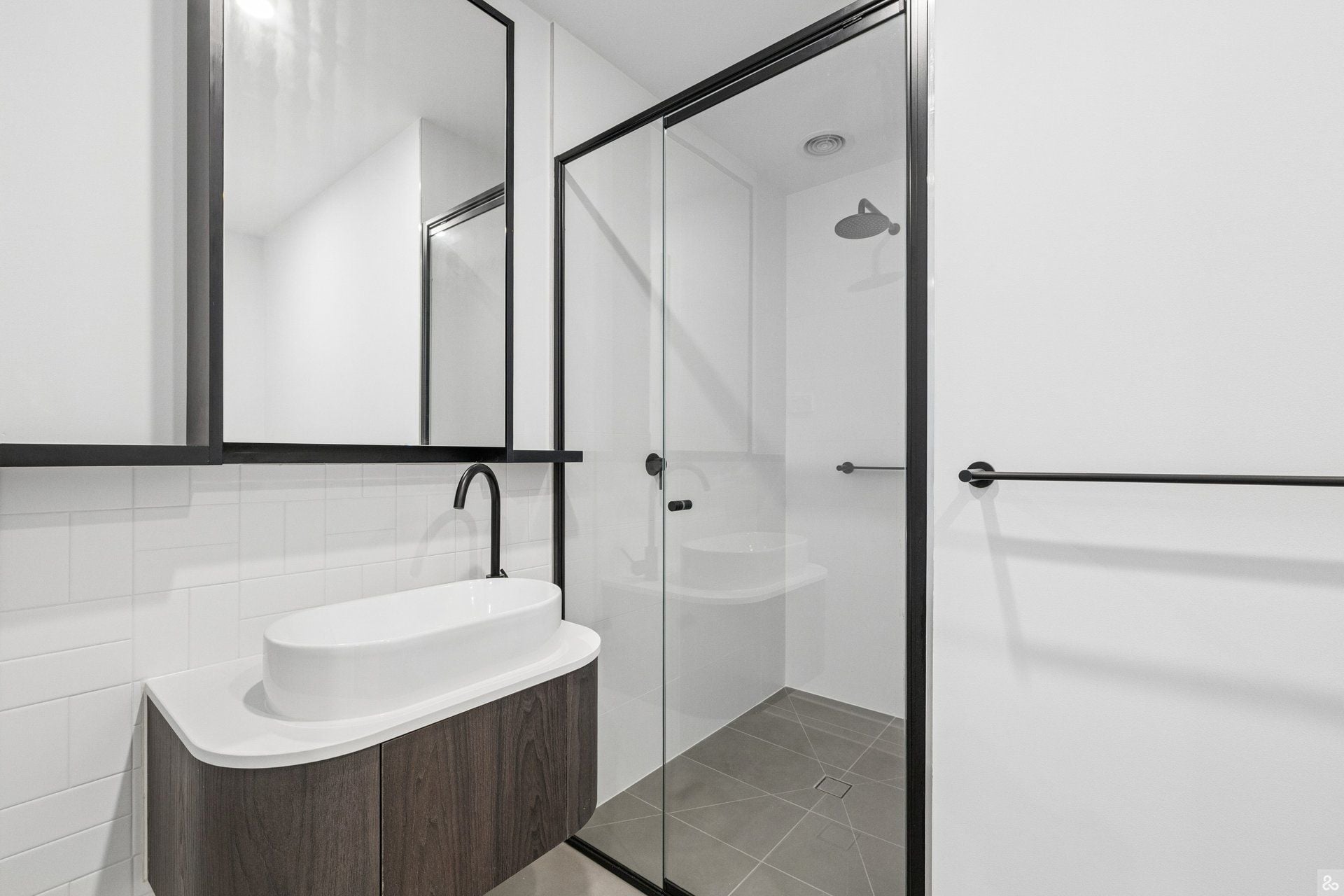 Contemporary Simplicity In The Heart Of Northcote