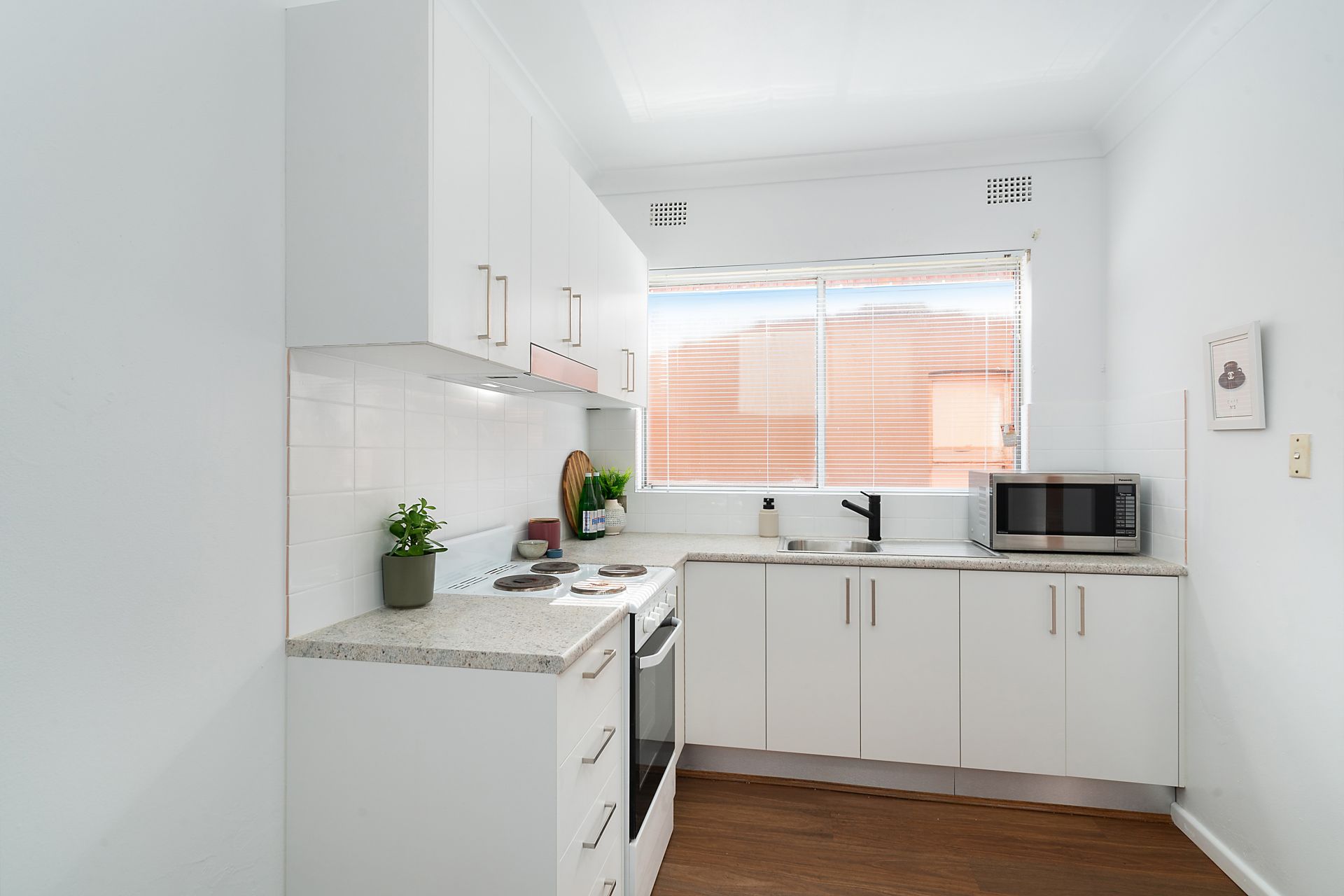 1/302 Livingstone Road Marrickville NSW, Marrickville - Thumbnail 2