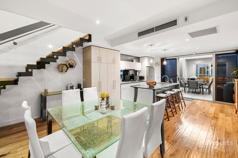 16 Caravel Lane, Caroline Springs