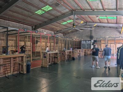 FUNKY WAREHOUSE IN PRIME RETAIL PRECINCT