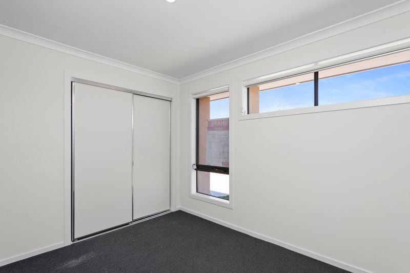 11 Romanesque Drive, Deanside