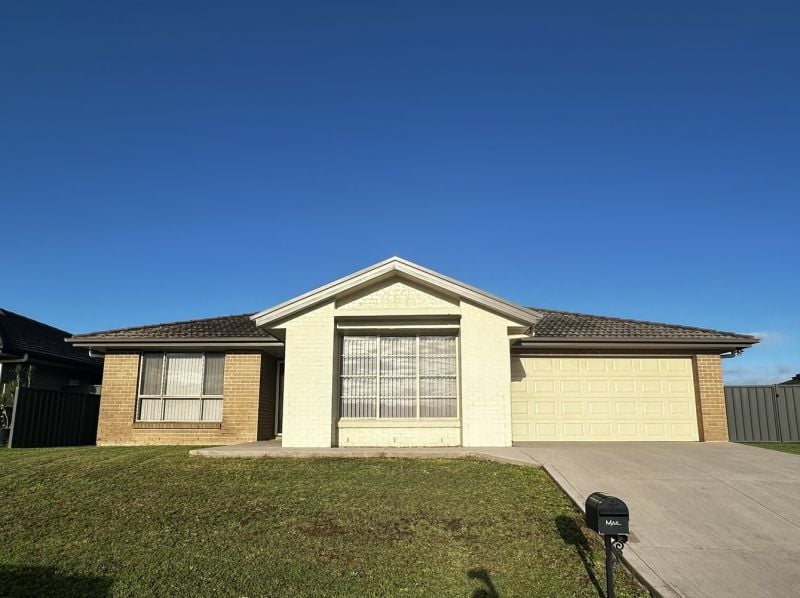 17 Hepburn Close Rutherford NSW