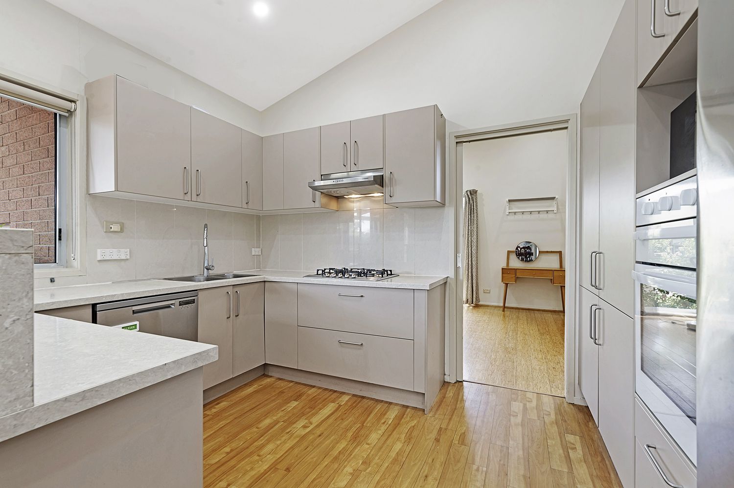 5/54 King Road, Hornsby, Hornsby - Thumbnail 3