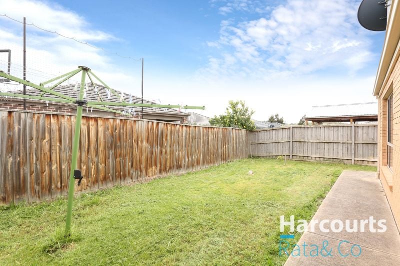 10 Friarbird Road, South Morang